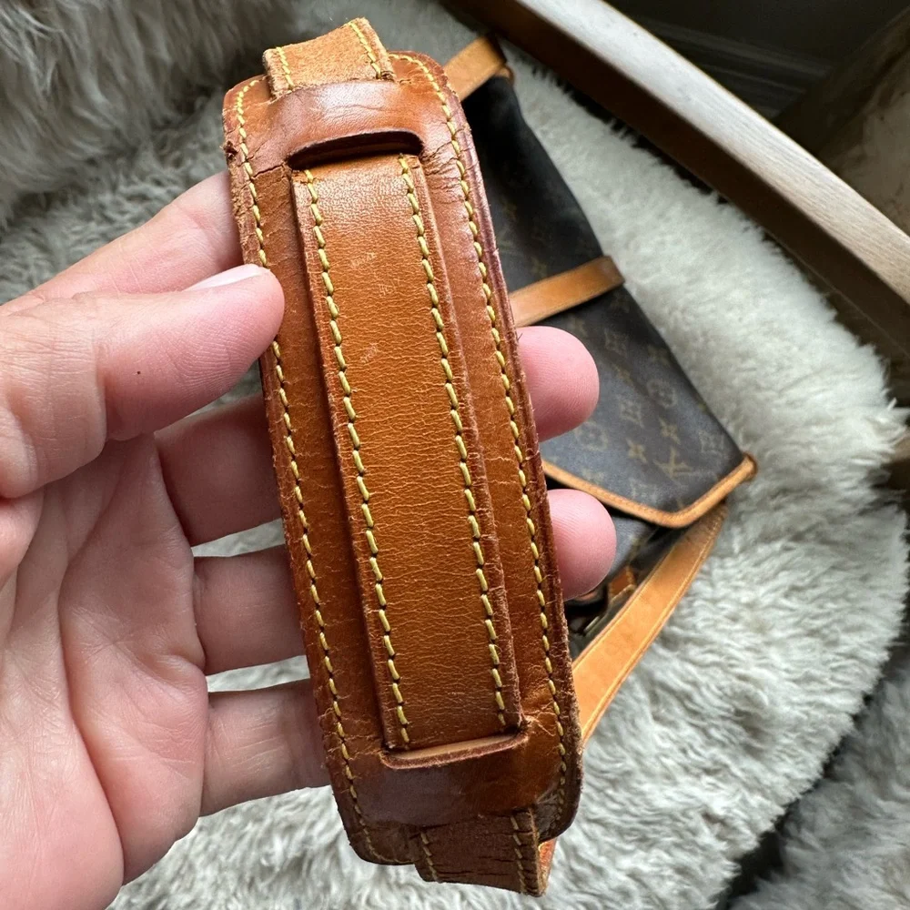 Louis Vuitton Saumur 30 - Picture 6 of 6